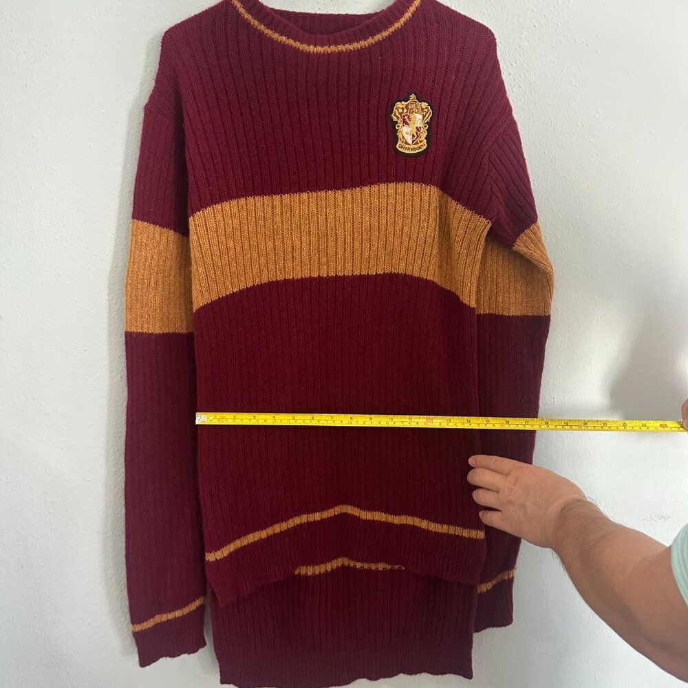 Harry Potter Gryffindor Quidditch Sweater 100%Lambswool Made in Scotland Youth M - Picture 2 of 9